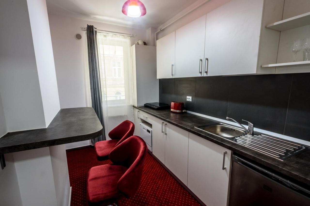 Ultracentral Luxury Apartment คลูจ-นาโปกา ภายนอก รูปภาพ
