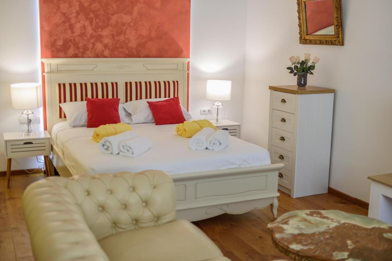 Ultracentral Luxury Apartment คลูจ-นาโปกา ภายนอก รูปภาพ