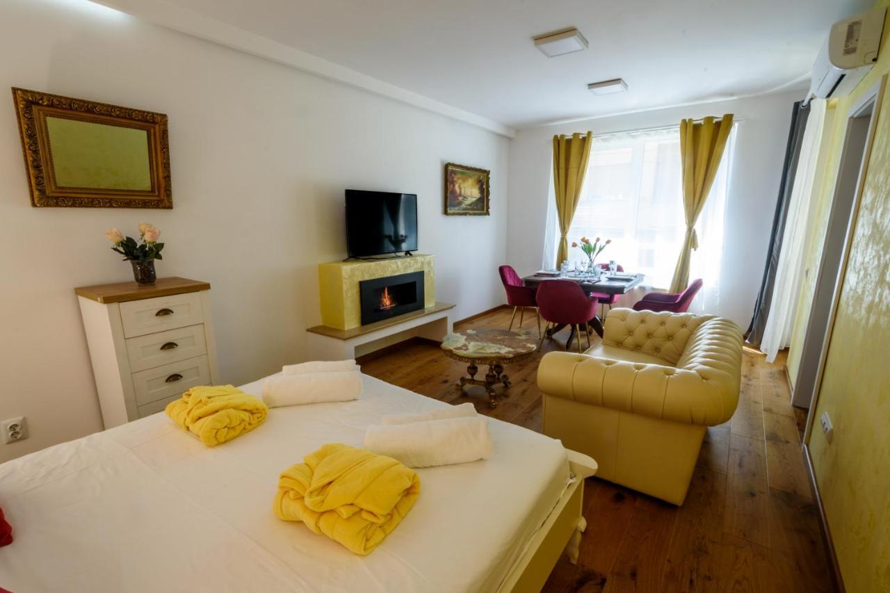 Ultracentral Luxury Apartment คลูจ-นาโปกา ภายนอก รูปภาพ