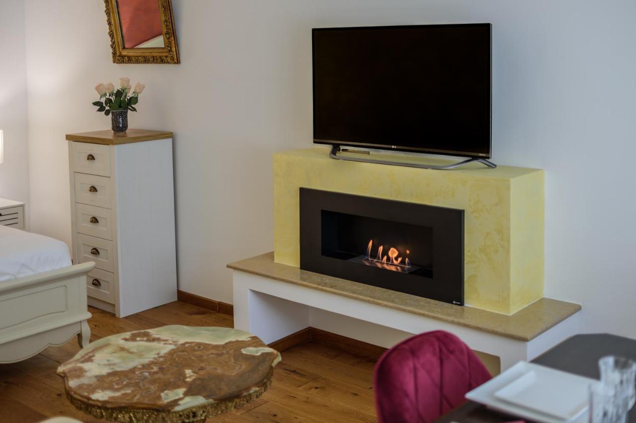 Ultracentral Luxury Apartment คลูจ-นาโปกา ภายนอก รูปภาพ